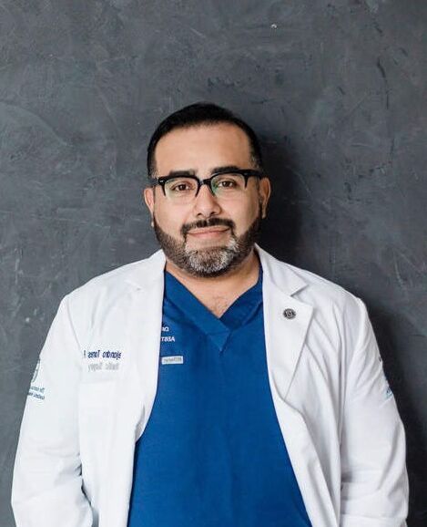 Médico Cirujano plástico Daniel